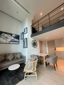 ให้เช่าคอนโดสีลม ศาลาแดง บางรัก : 📌For RENT เช่า | The Lofts Silom - 1BR Loft Type (31+15sqm), 35,000 THB