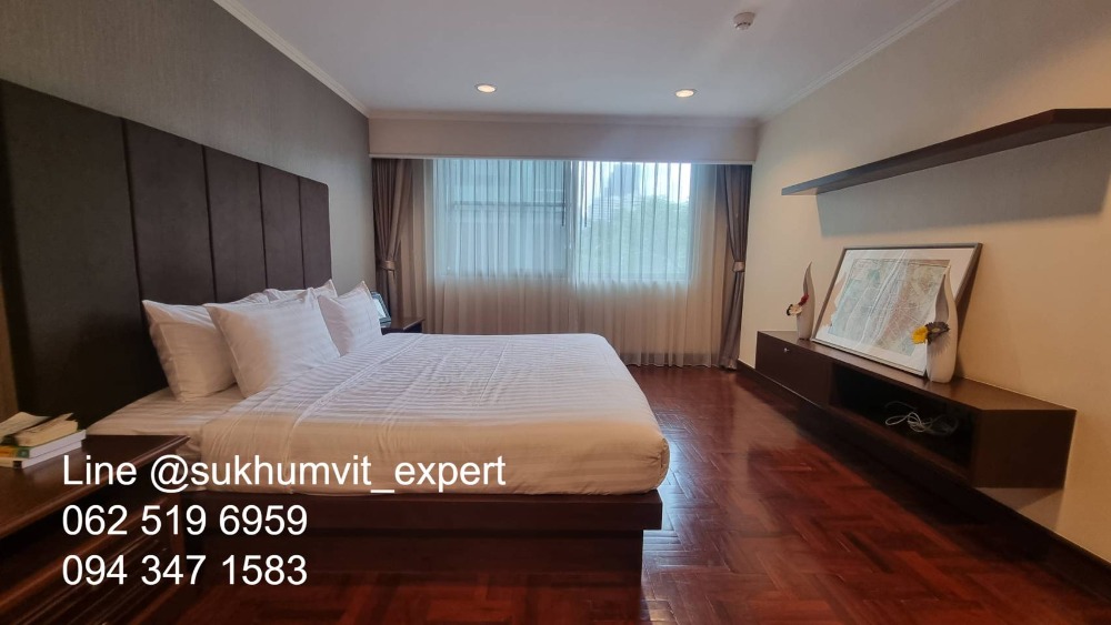 For RentCondoWitthayu, Chidlom, Langsuan, Ploenchit : Pet friendly BTS Ploenchit for rent, luxury apartment, 3 bedrooms, 4 bathrooms, lots of space, 230 sq m., good price, has a swimming pool, already renovated.