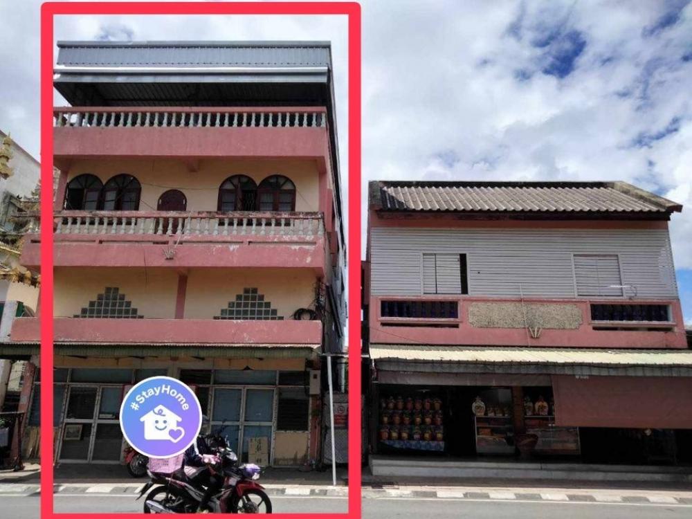 For SaleShophouseMae Hong Son : For Sale - Building/Commercial Building Lower than the estimated price of almost 2 million, Mae Hong Son Province, easy to buy, invest, rent out.