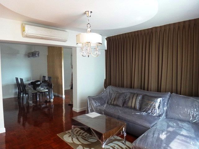 For SaleCondoChaengwatana, Muangthong : Condo for sale, Superior Muang Thong (Lakeview Condominium Superior), very good condition, near the Pink Line BTS. Ready to move in, area 96 sq m.