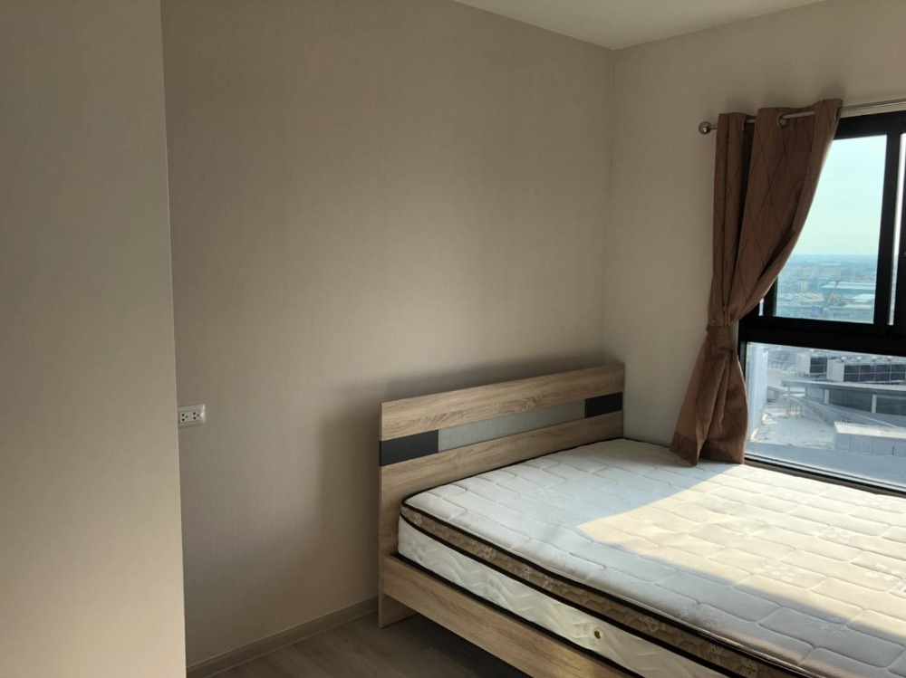 For RentCondoNonthaburi, Bang Yai, Bangbuathong : 🥝🥝 (There is a washing machine) For rent, Plum Condo Central Station 🥝🥝 15th floor, size 25 sq m., fully furnished, with washing machine.