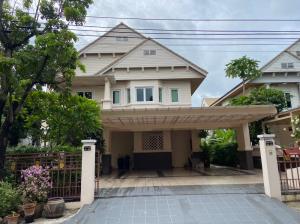 For SaleHousePattanakan, Srinakarin : Single house Pattanakarn Village / 4 bedrooms (for sale), Pattanakarn Village / Detached House 4 Bedrooms (FOR SALE) PALM714