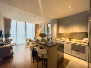 ขายคอนโดสุขุมวิท อโศก ทองหล่อ : Fully Furnished 1 Bed Condo for Sale!