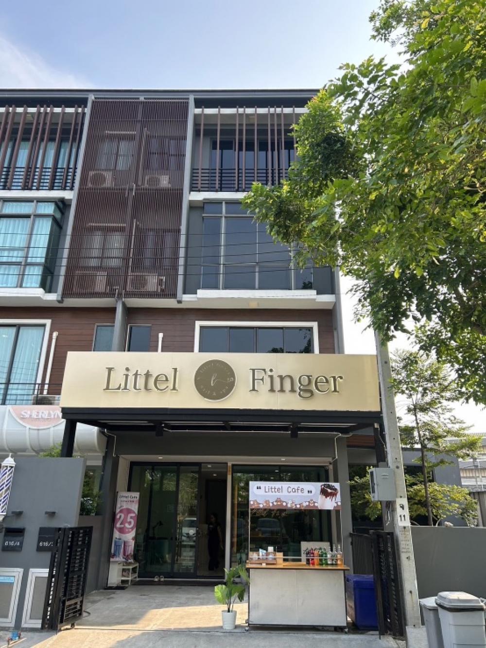 For SaleTownhouseKaset Nawamin,Ladplakao : For sale: The Parti Aree Kaset-Nawamin (The Parti Kaset-Nawamin), 4-story home office, Modern Tropical style, meets the lifestyle of the new generation, close to 3 BTS lines, behind the corner.