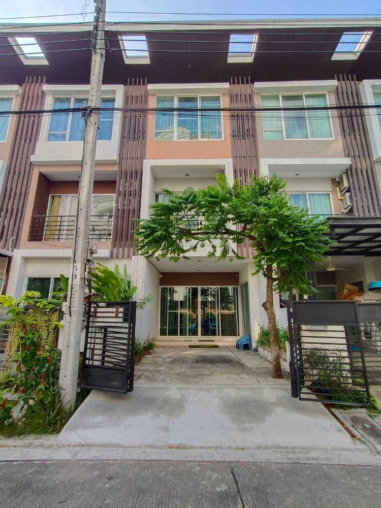 For SaleTownhouseSathorn, Narathiwat : Thanapat Haus Sathorn - Narathiwas / 3 Bedrooms (SALE) NUT793