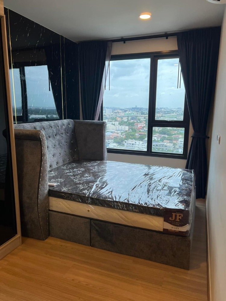 For RentCondoKasetsart, Ratchayothin : ★ Chewathai Kaset-Nawamin ★ 29 sq m., 20th floor (1 bedroom, 1 bathroom), ★near BTS Kasetsart University ★near Kasetsart University and Sripatum University ★ Many amenities★ Complete electrical appliances