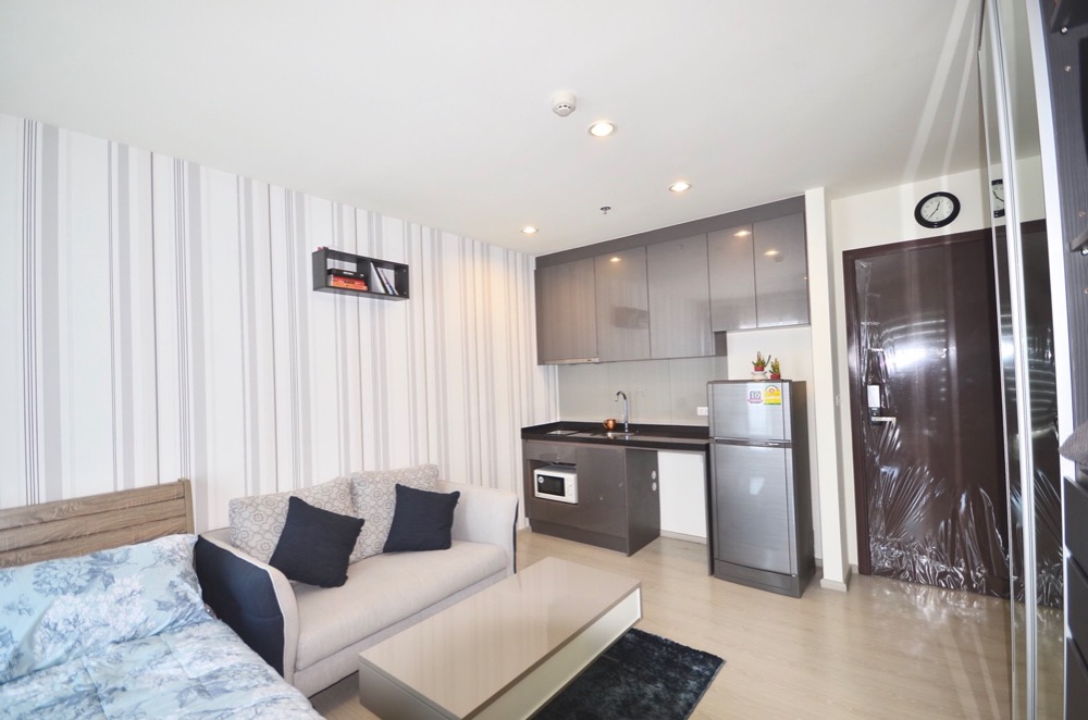 For RentCondoRama9, Petchburi, RCA : For rent Rhythm Asoke (Rhythm Asoke)