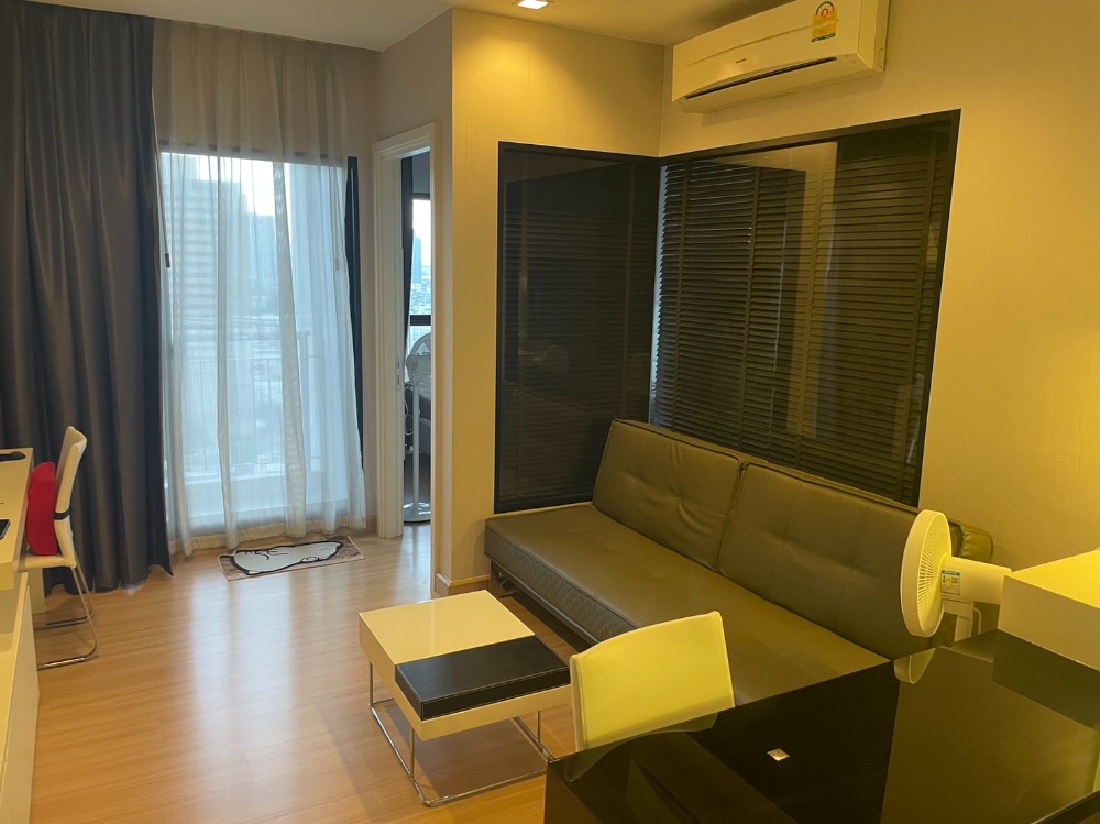 ขายคอนโดวงเวียนใหญ่ เจริญนคร : Urbano Absolute Sathon - Taksin / 1 Bedroom (SALE), เออร์บาโน่ แอบโซลูท สาทร - ตากสิน / 1 ห้องนอน (ขาย) DO074