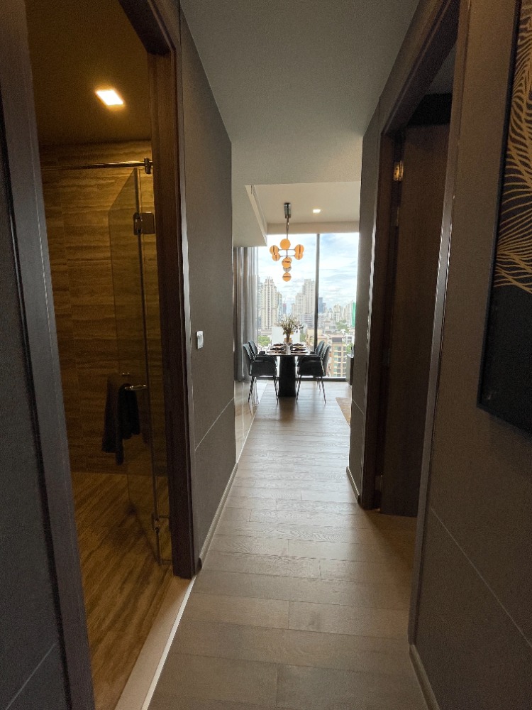 For SaleCondoSukhumvit, Asoke, Thonglor : Condo for sale, Celes Asoke, 14th floor, usable area 70.11 sq m, 2 bedrooms, 2 bathrooms, fully furnished with furniture and electrical appliances, in the heart of the metropolis, convenient travel, near BTS Asoke and MRT Sukhumvit, only 150 m.