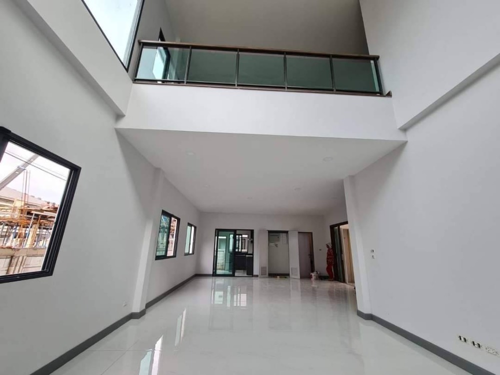 For SaleHouseBangna, Bearing, Lasalle : ♦ Unfinished ♦ 2 storey Single house, 80.85 sq.w., 313 sq.m. | 4 beds, Unfurnished | Double Volume | Near Mega Bangna 1 km., next to IKEA Bangna.