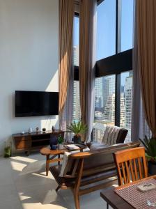 ให้เช่าคอนโดสีลม ศาลาแดง บางรัก : 📌For RENT เช่า | The Lofts Silom - 2BR Loft Type (54+14sqm), 55,000 THB