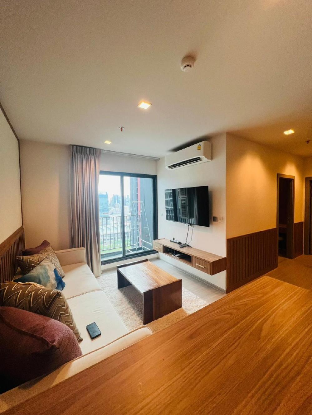 For SaleCondoRama9, Petchburi, RCA : ⚡️🔥Urgent sale Life Asoke-Rama9🔥⚡️⚡️ Near MRT Rama 9 ⚡️ Near Central Rama 9 ⚡️ High floor ⚡️ Beautiful room, fully furnished