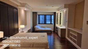 For RentCondoSukhumvit, Asoke, Thonglor : BTS Thonglor for rent, luxury apartment Modern decoration, 3 bedrooms, 1 office room, 4 bathrooms, has a fitness center, swimming pool.