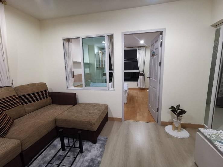 For RentCondoSapankwai,Jatujak : Life@Phahon18 Condo  : 45sq m, 3th floor (One bedroom), full furnish & electrical appliances,very close to Jatujak weekend market. Have convenient store 7-11 nearby. 300-400m to Sapankwai BTS station, Mochit BTS station,