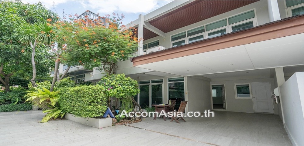 For RentHouseSukhumvit, Asoke, Thonglor : 3 Bedrooms House for Rent in Sukhumvit, Bangkok near BTS Thong Lo at Ekkamai Cozy House with swimming pool (AA30960)