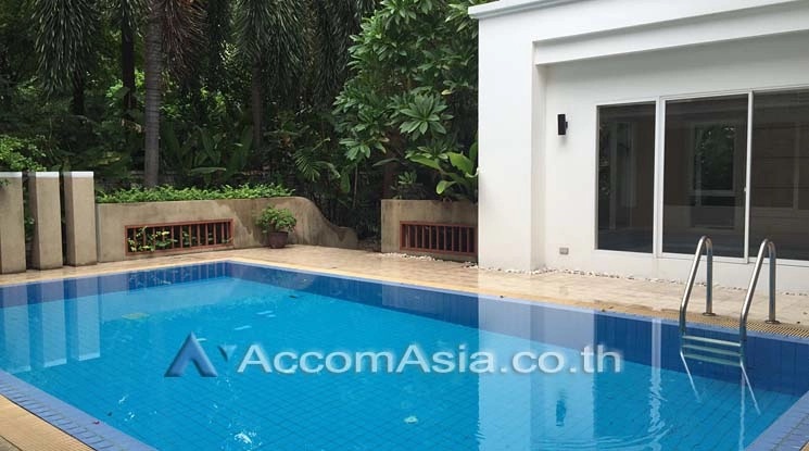 ให้เช่าบ้านสุขุมวิท อโศก ทองหล่อ : Private Swimming Pool, Pet-friendly | 4 Bedrooms House for Rent in Sukhumvit, Bangkok near BTS Thong Lo at Privacy and Peaceful (AA12342)