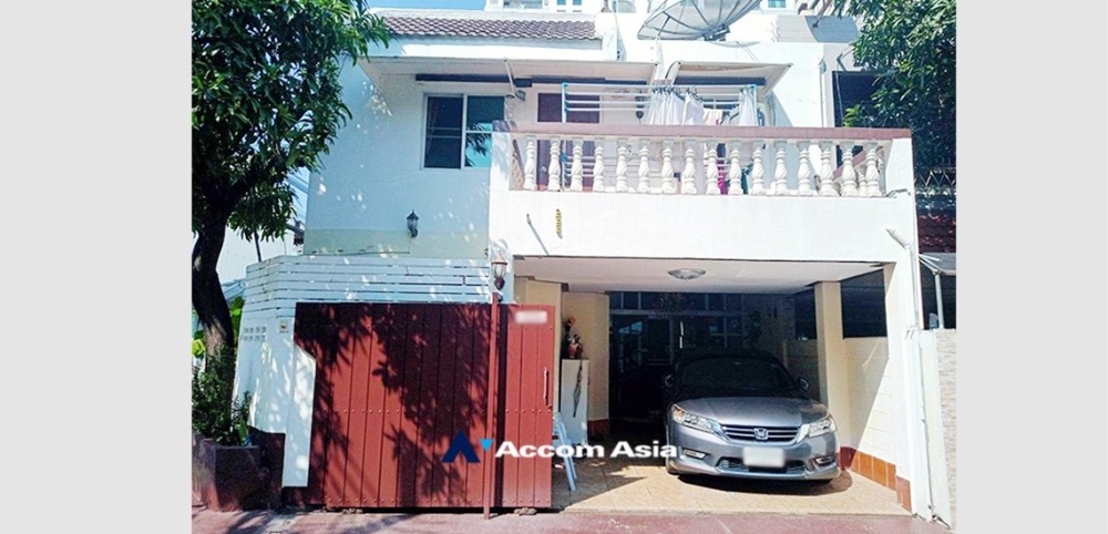 ให้เช่าบ้านสุขุมวิท อโศก ทองหล่อ : Home Office | 4 Bedrooms House for Rent in Sukhumvit, Bangkok near BTS Ekkamai (AA33848)