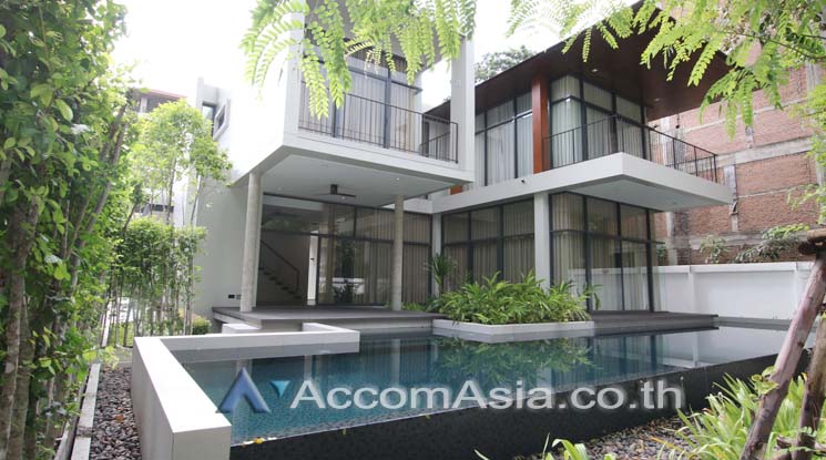 For RentHouseSukhumvit, Asoke, Thonglor : Private Swimming Pool, Pet-friendly | 4 Bedrooms House for Rent in Sukhumvit, Bangkok near BTS Phrom Phong at House with Private Pool (AA12760)