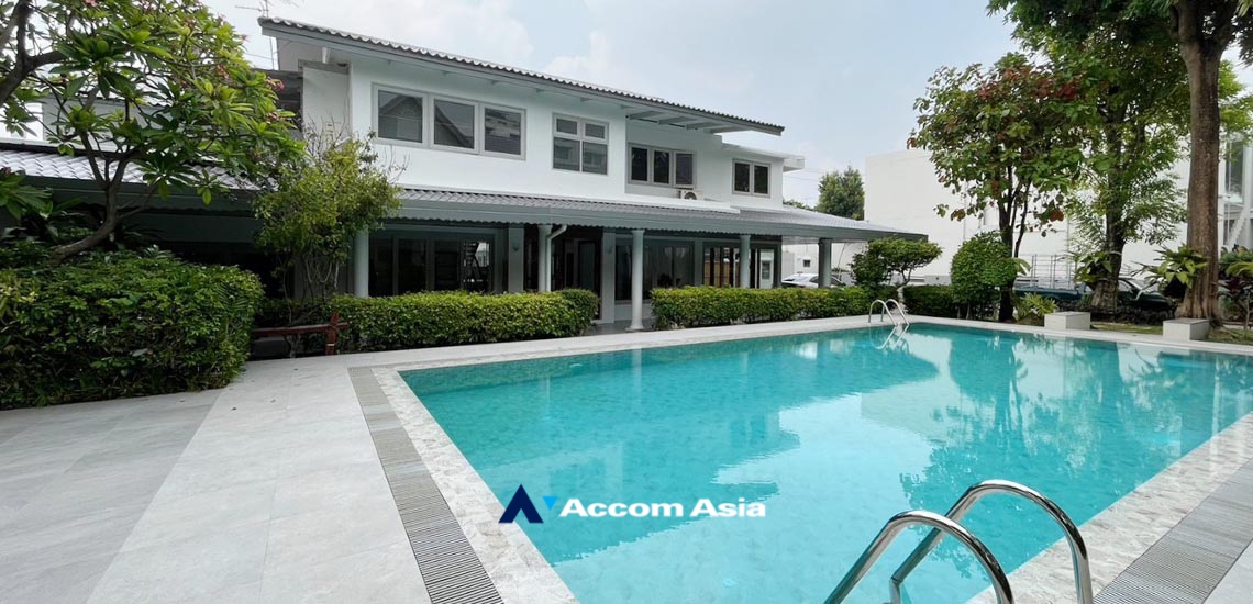 For RentHouseSukhumvit, Asoke, Thonglor : Private Swimming Pool | 4 Bedrooms House for Rent in Sukhumvit, Bangkok near BTS Ekkamai (610073)