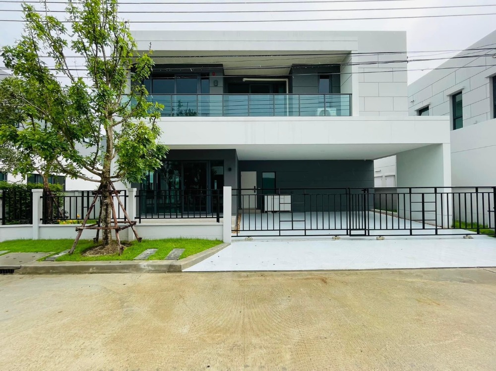 For RentHouseBangna, Bearing, Lasalle : ⚡Centro Bangna for RENT!!, Single house near Mega Bangna /SISB Suvarnabhumi, 4 beds, with maids room. Ready to move-in 5 Oct. 150,000/month