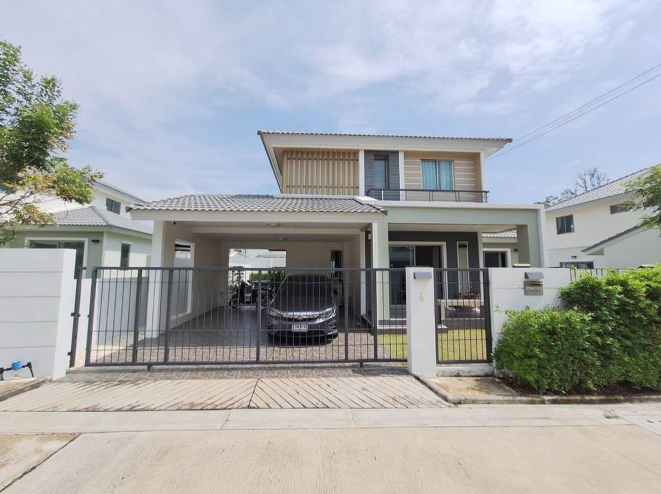 For SaleHousePattaya, Bangsaen, Chonburi : 2-story detached house for sale, Life in the Garden Village, Rong Pho-Motorway, Takhian Tia.