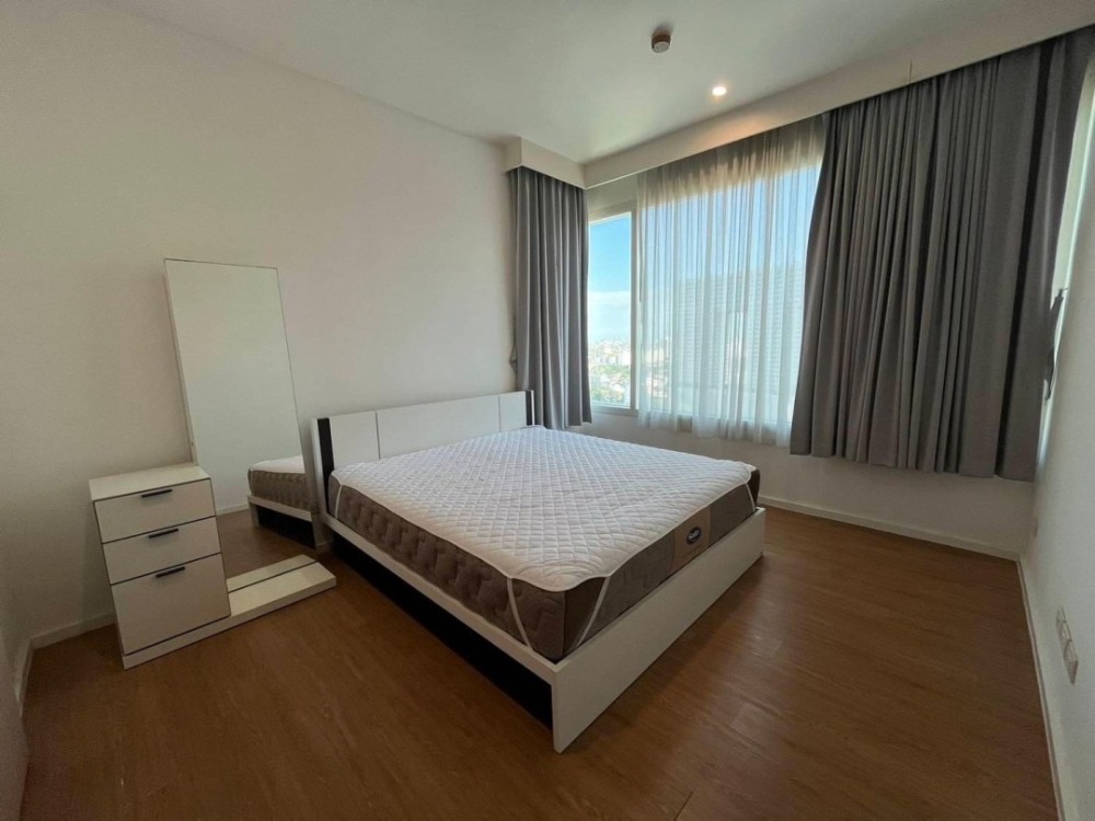 For RentCondoKasetsart, Ratchayothin : ★ Wind Ratchayothin★ 79 sq m., 22nd floor (2 bedroom), ★near BTS Ratchayothin ★near Major Ratchayothin, Central Ladprao and Union Mall★ Many amenities★ Complete electrical appliances