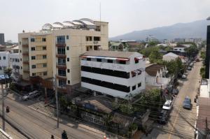 For SaleShophouseChiang Mai : Rare 4-Story 95.8 Sq.W Commercial Building for SALE on the Corner of Siri Mangkalajarn and Nimmana Haeminda 13 Suitable for any type of Business!!