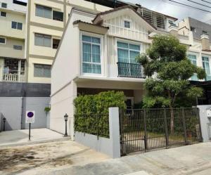 For RentTownhouseBangna, Bearing, Lasalle : 2-story townhome for rent, Indy Bangna-Ramkhamhaeng 2 project, corner house with furniture.