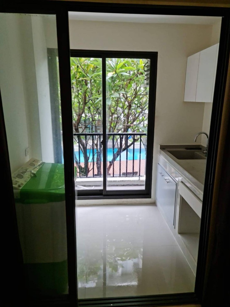 For SaleCondoOnnut, Udomsuk : For Sale (For Sale) Condo: iCondo Sukhumvit 103, swimming pool view Type: 1 bedroom, 1 bathroom Area: 31.92 sq m.