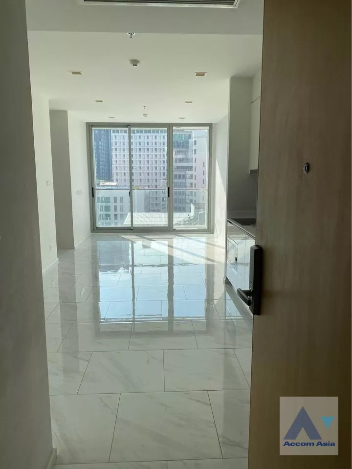 ขายคอนโดนานา : 2 Bedrooms Condominium for Sale in Sukhumvit, Bangkok near BTS Nana at HYDE Sukhumvit 11 (AA40016)