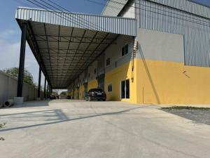 For RentWarehouseRathburana, Suksawat : Warehouse for rent in Thung Khru, Phutthabucha Road, suitable for a warehouse, office, distribution point.