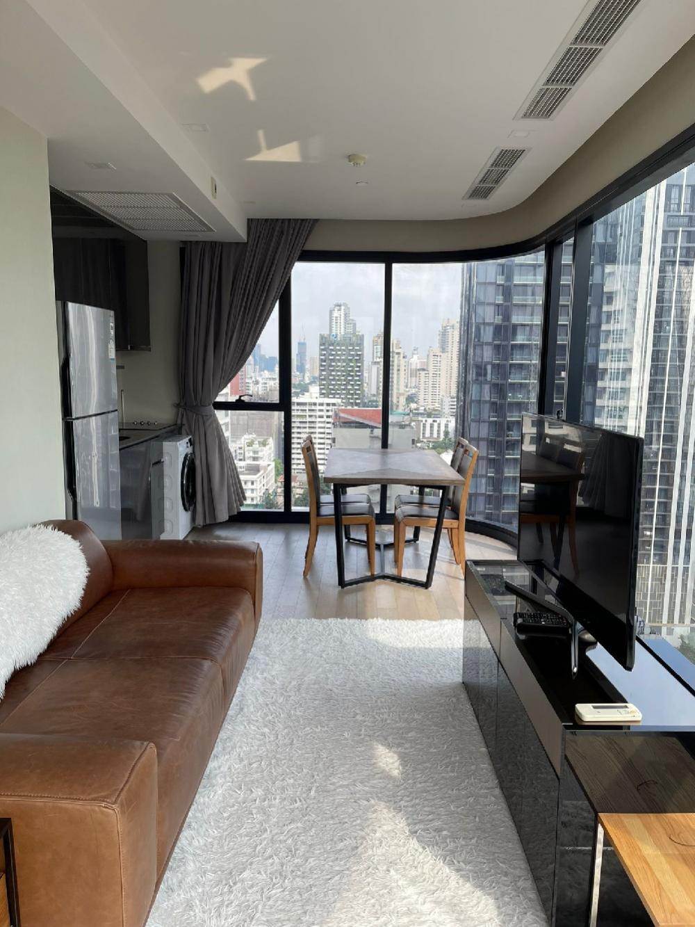 For RentCondoSukhumvit, Asoke, Thonglor : Available for rent Ashton Asoke great panoramic view MRT entrance in front of condo, connect directly to BTS Asoke, Terminal 21 and Healthland.