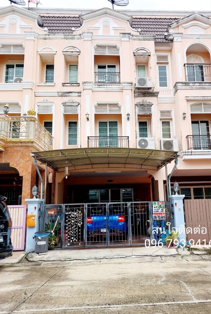 For SaleTownhouseThaphra, Talat Phlu, Wutthakat : Townhome for sale, 3 floors, 23.1 sq m., 3 bedrooms, 3 bathrooms, Urban Sathorn Village, next to Ratchaphruek Road.