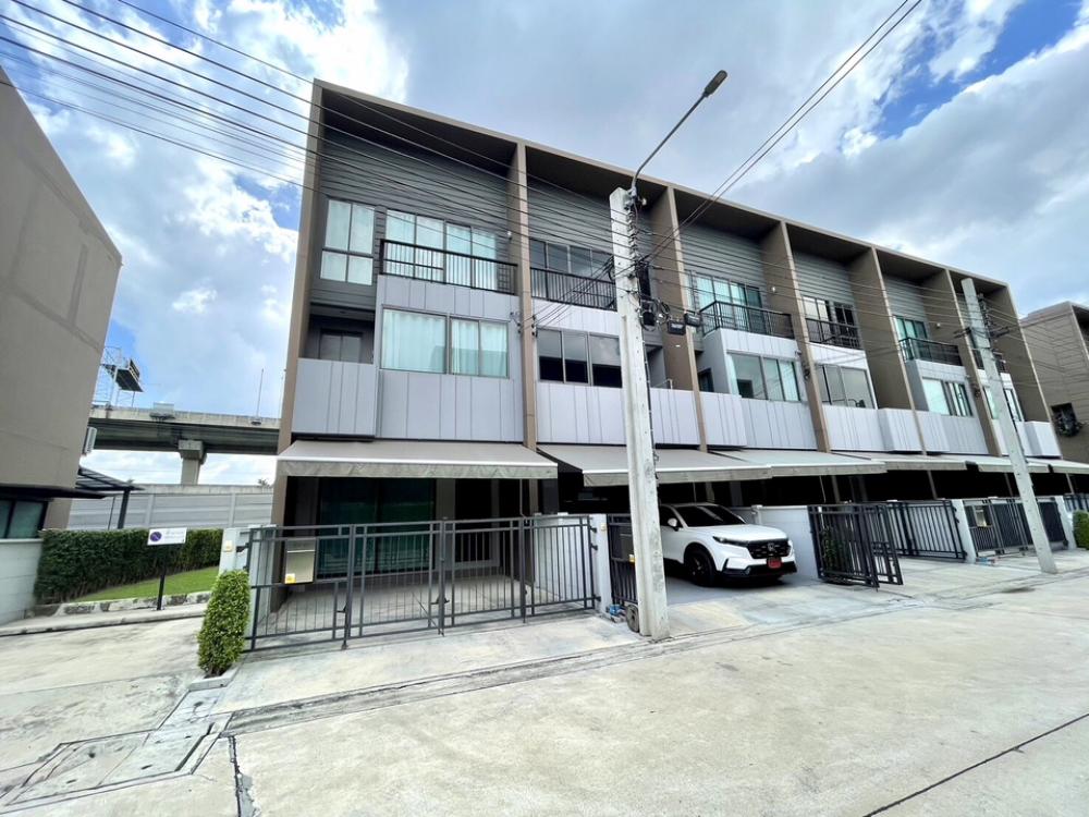 For RentTownhouseRama5, Ratchapruek, Bangkruai : Townhouse for rent, 3 floors, 22 square wah, Baan Klang Muang The Era, Pinklao-Charan, next to Srirat Expressway, new, can be used as a home office.