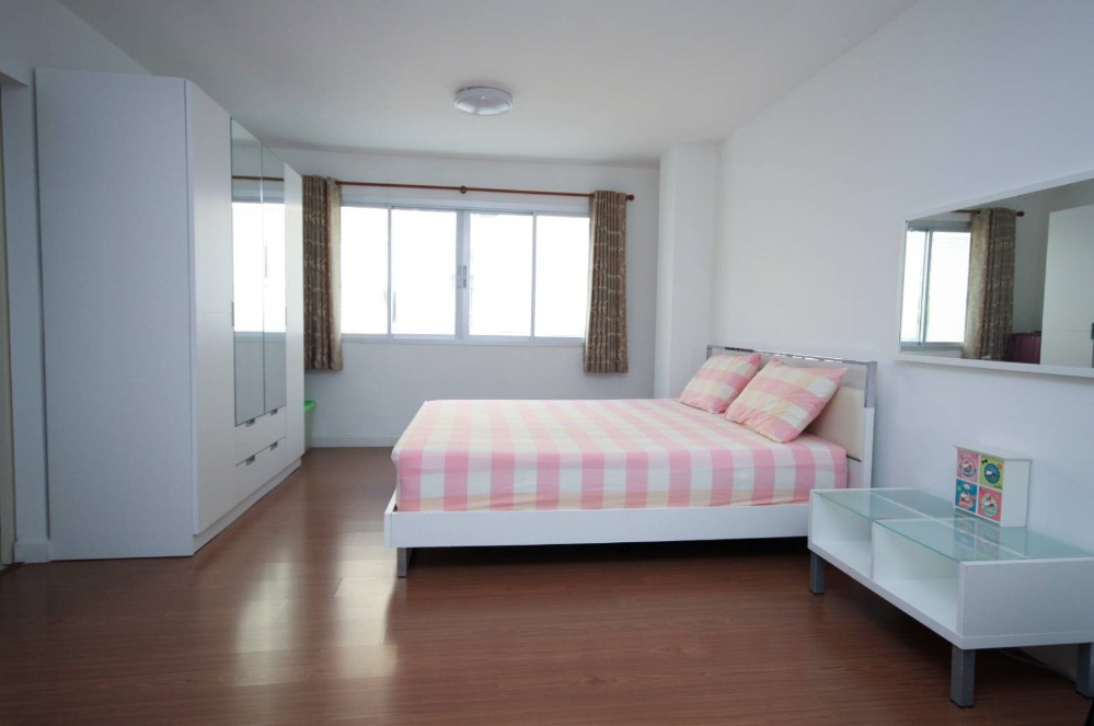 For RentCondoSathorn, Narathiwat : Rent a room at Condo One X Sathorn-Narathiwat 24 Studio, 32 sq.m., beautifully decorated room Ready to move in