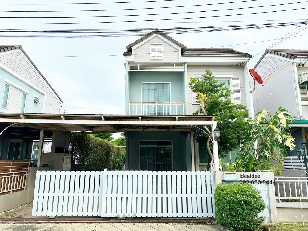 For SaleHouseChaengwatana, Muangthong : Semi-detached house for sale, The Village Chaengwattana - Tiwanon project, dream house in American Cottage style, ready to move in.