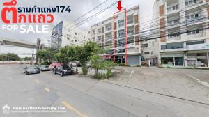 For SaleShophouseMin Buri, Romklao : Commercial building for sale, 4 and a half floors, next to the Orange Line. Soi Ramkhamhaeng 174 with rooftop