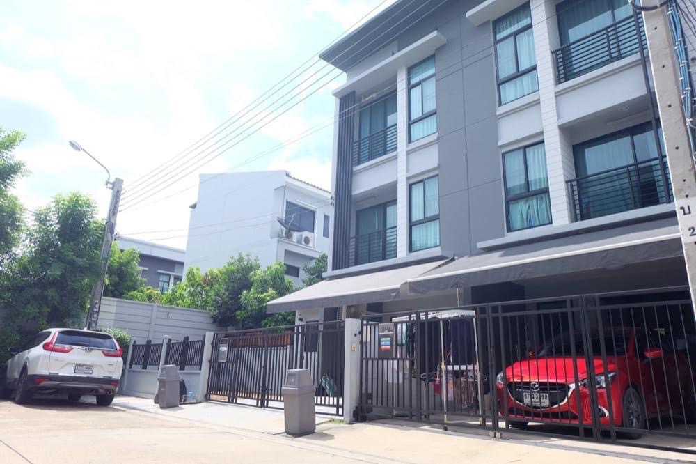 For SaleTownhouseRathburana, Suksawat : Baan Klang Muang Rama 2 - Phutthabucha / 4 Bedrooms (SALE) PUP250