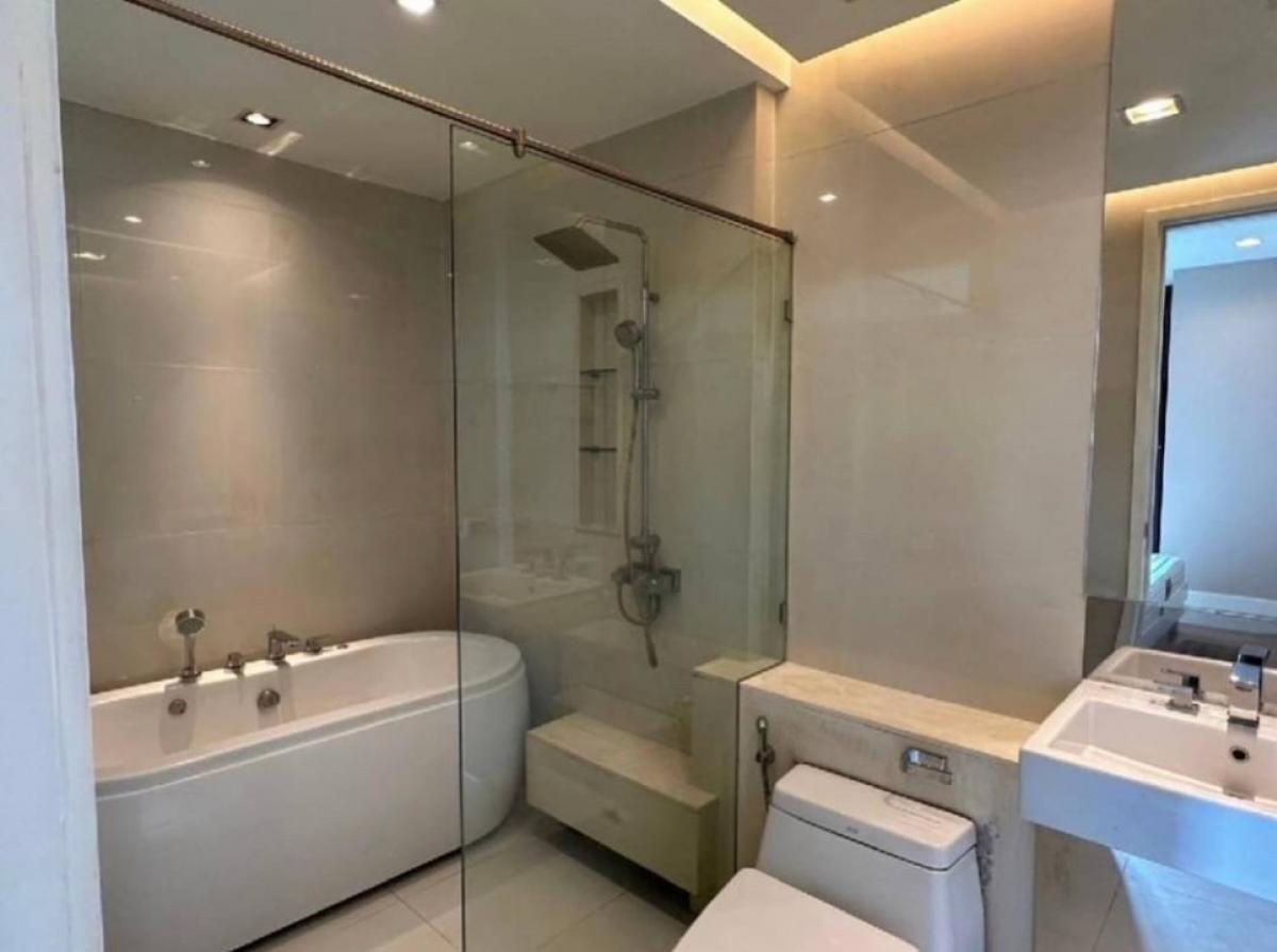 For SaleCondoLadprao, Central Ladprao : Urgent sale, Condo Equinox phahol-vibha, size 80 sq m, 2 bedrooms, 2 bathrooms, near Chatuchak Park. Lat Phrao Intersection, price 9,990,000 million baht, call 093-028-1245id line:properagency