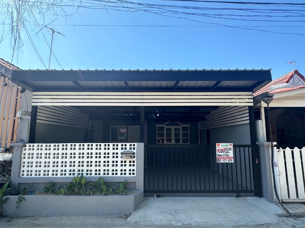 For SaleHouseMin Buri, Romklao : Selling very cheap, 1-story detached house, 25 sq m, Kheha Thani Village 4. Rat Phatthana Road (Miss Teen) The house has 2 bedrooms.