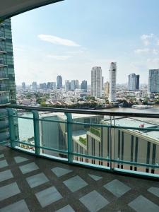 For RentCondoSathorn, Narathiwat : RENT Chatrium Condominium Type 2 bed , 2 bath, High floor, River view