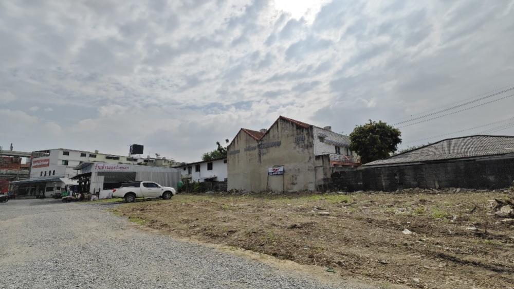 For RentLandNawamin, Ramindra : Vacant land for rent for business, good location next to the BTS, near 7-11