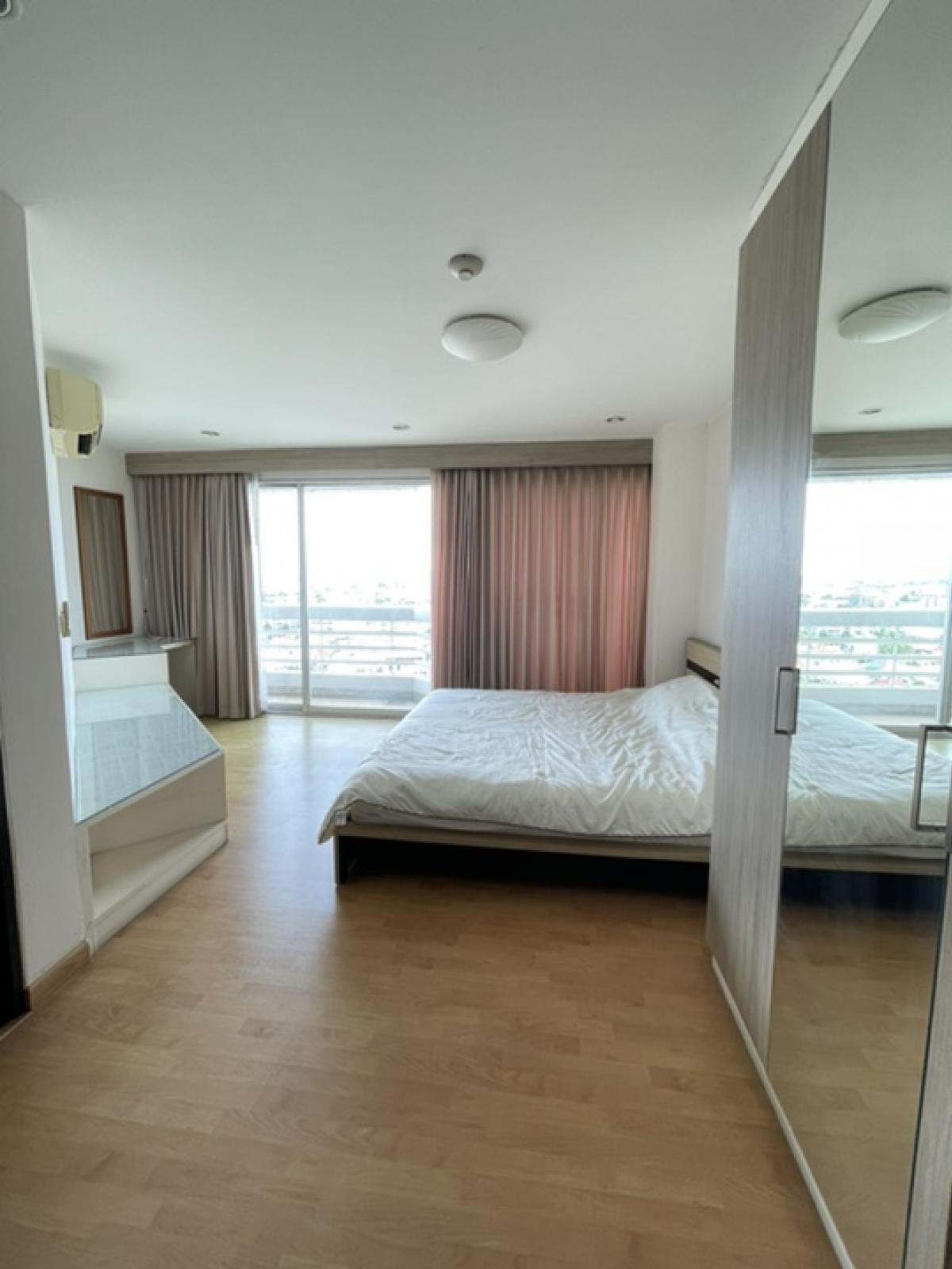 For RentCondoBangna, Bearing, Lasalle : Condo for rent NS Tower Central City Bangna (NS Tower Central City Bangna) behind Central Bangna.