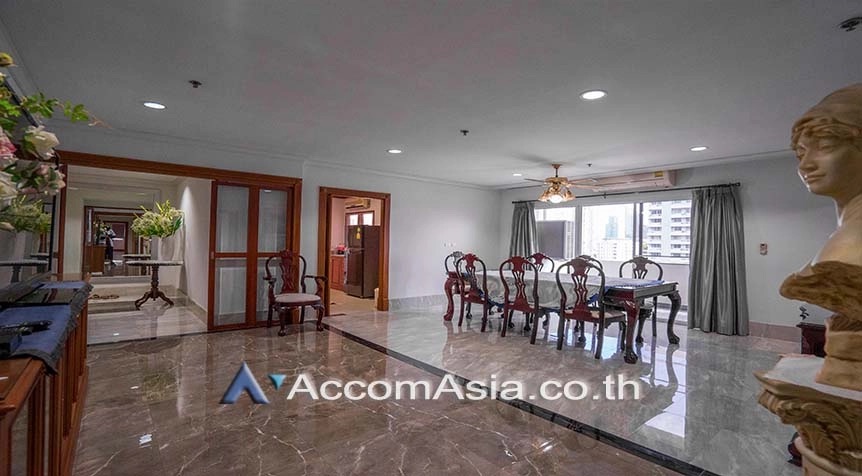 ให้เช่าคอนโดสุขุมวิท อโศก ทองหล่อ : Big Balcony | 2 Bedrooms Condominium for Rent in Sukhumvit, Bangkok near BTS Phrom Phong at 33 Tower (24631)