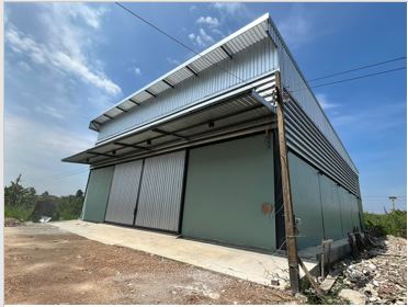 For RentFactoryLadkrabang, Suwannaphum Airport : Warehouse for rent, new 560 sq m., Soi Lat Krabang 14/1 [warehouse zone]