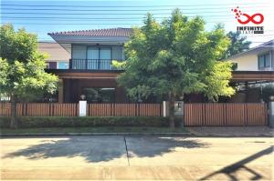 For SaleHousePathum Thani,Rangsit, Thammasat : 2-story detached house for sale, The Trust Rangsit, Khlong 4, Phra Ong Chao Sai Khlong 4 Road.