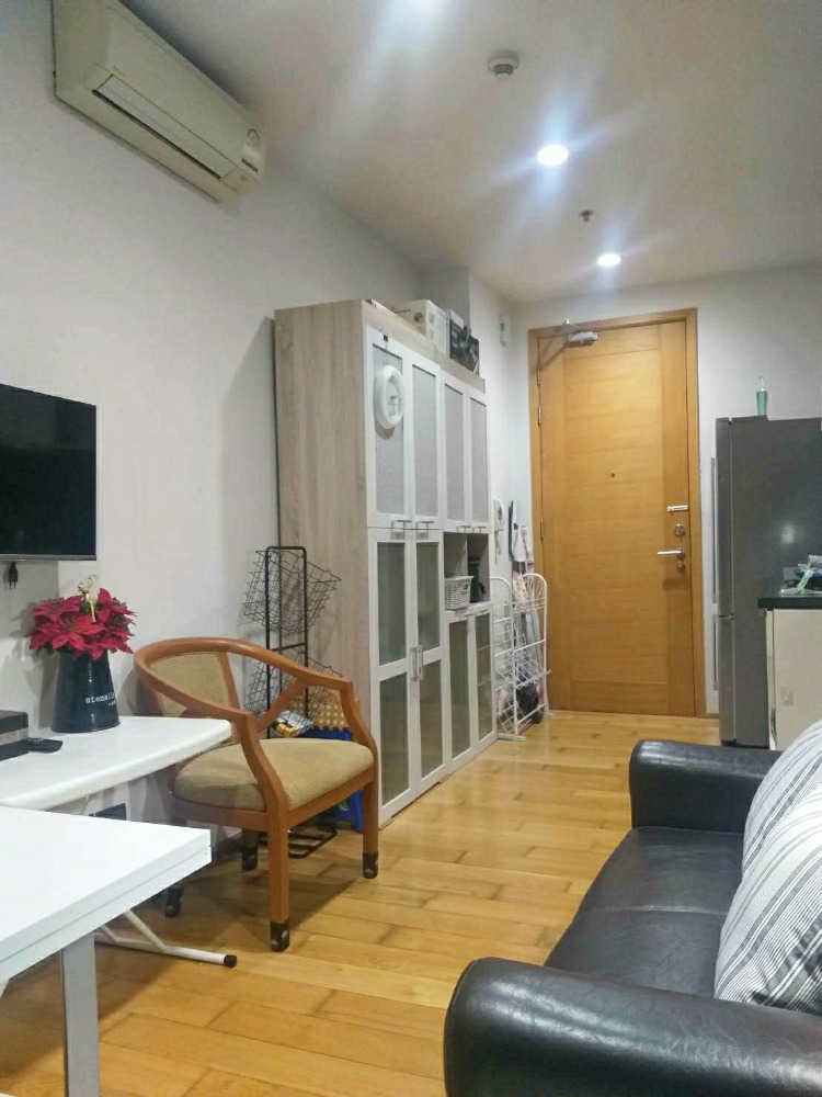 For SaleCondoWongwianyai, Charoennakor : Condo close to BTS Wongwian Yai, 1bed/1bath, 23th Fl., Fully furnished, Sale3.2mb, Tel.095_506_9342