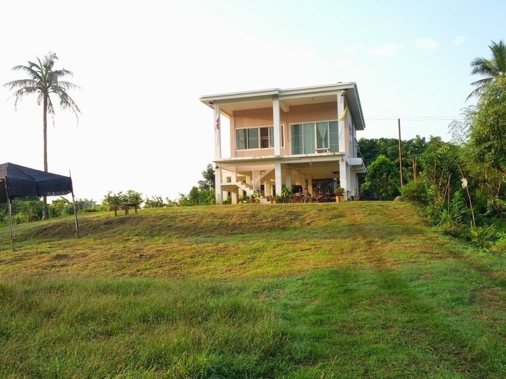 For SaleLandKanchanaburi : 📢👇House for sale with large land of 11 rai in Tha Maka District, 4 meter wide moat around the house.