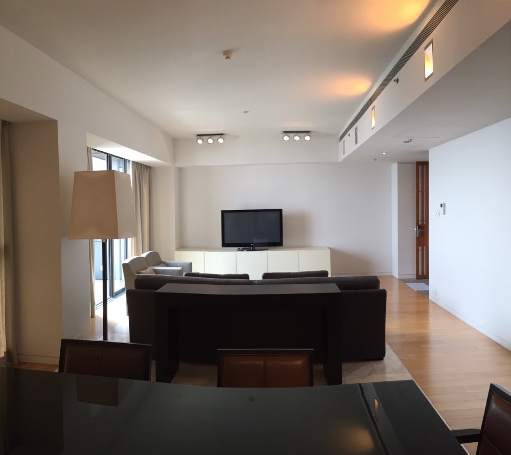 ให้เช่าคอนโดสาทร นราธิวาส : THE MET SATHORN ✿ 3 BEDROOMS  ✨ FOR RENT 0 8 1 9 1 9 5 0 6 9 ✿