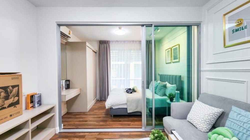 For RentCondoOnnut, Udomsuk : ★ A Space Sukhumvit 77 ★ 30 sq m., 5th floor (1 bedroom, 1 bathroom), ★ Near BTS On Nut ★ There is a shuttle service to BTS ★ Near the chic lifestyle mall Pickadaily Bangkok ★ Facilities Very convenient Complete electric